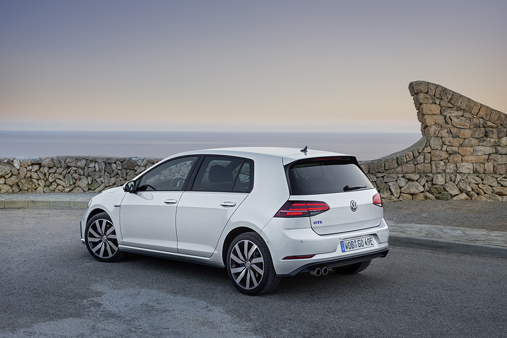 Neu: VW Golf GTE Plug-In-Hybrid: