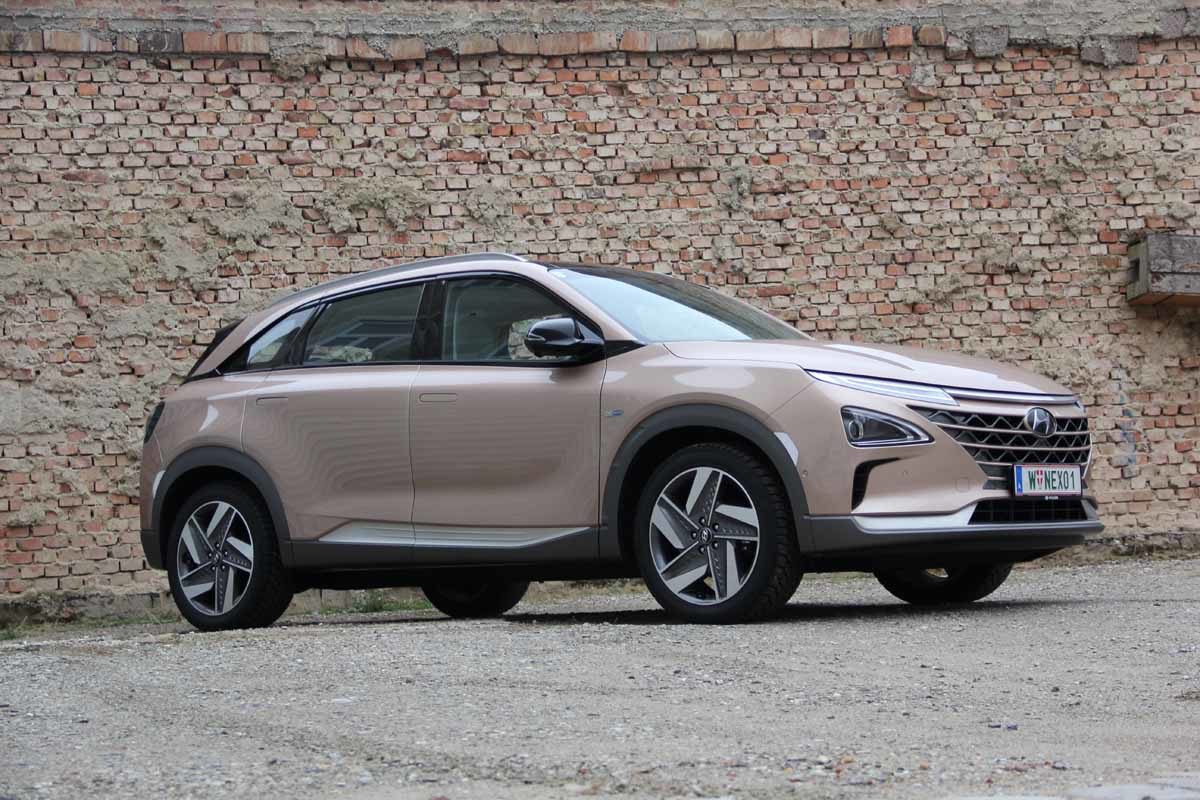 Fahren und Tanken mit dem Hyundai Nexo