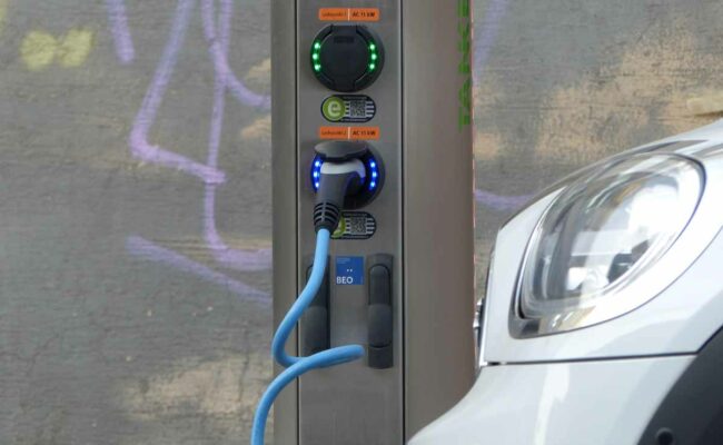 Studie: Elektroautos laden in Österreich