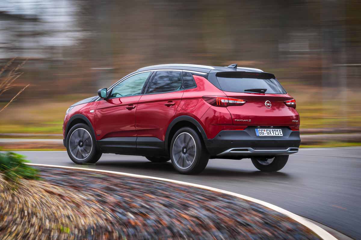 Opel Grandland X: Besser mit Benzin und Strom