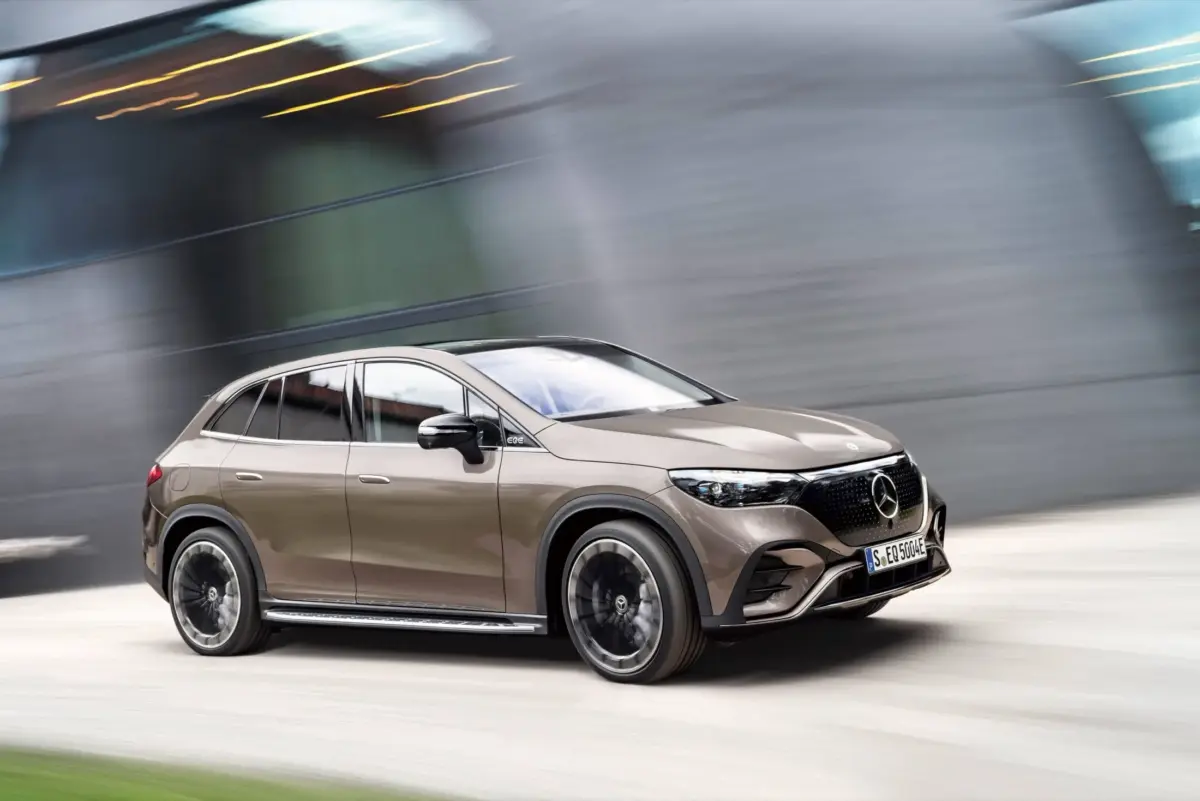 Mercedes-Benz-EQE-SUV
