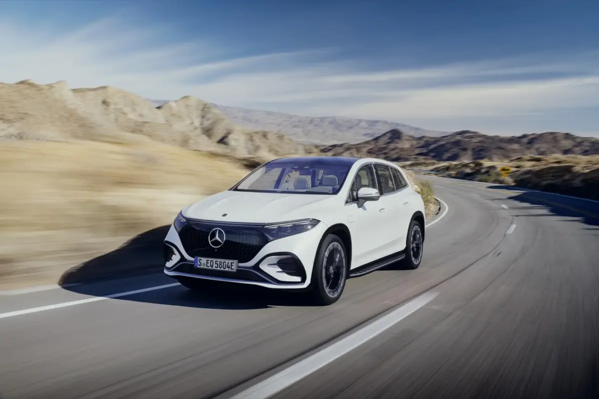 Mercedes-Benz-EQS-SUV